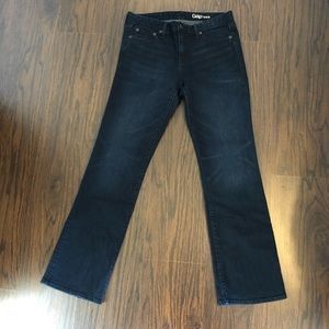 Gap jeans straight leg women’s size 28 short dark